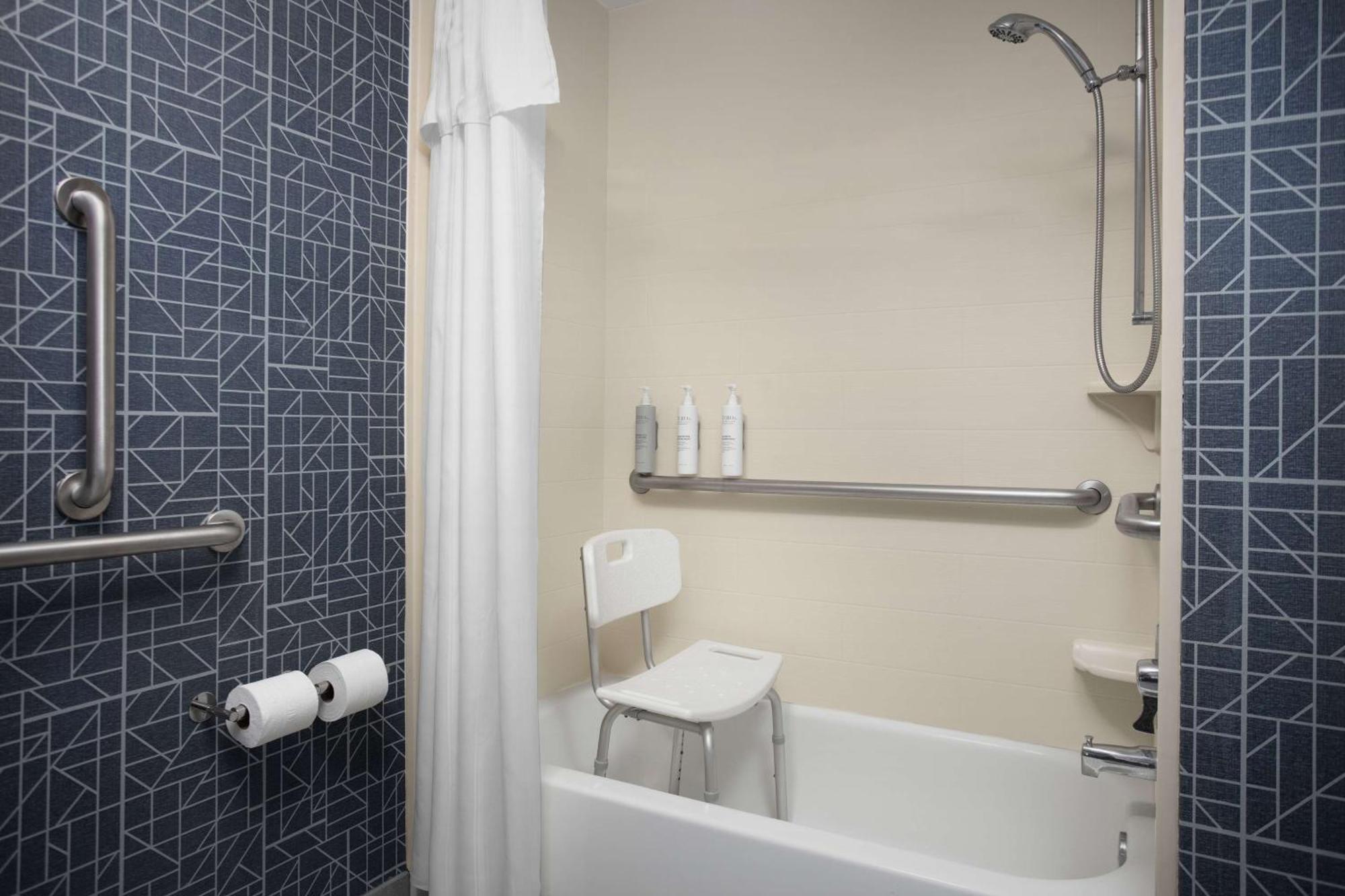 Homewood Suites By Hilton Alexandria Ngoại thất bức ảnh