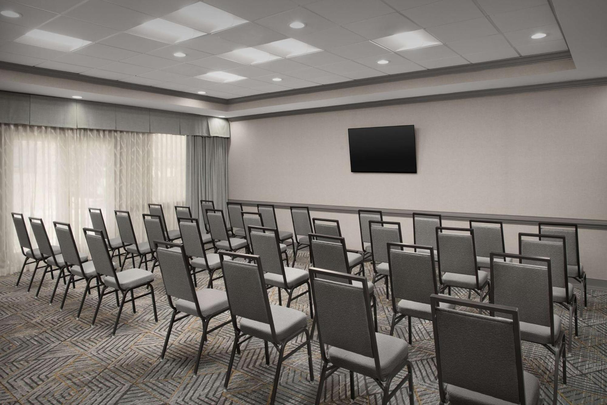 Homewood Suites By Hilton Alexandria Ngoại thất bức ảnh